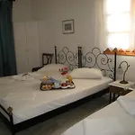 Roussos 4* Naousa