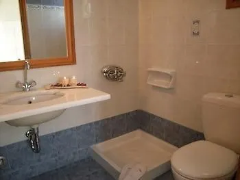 Pensionat Roussos 4*