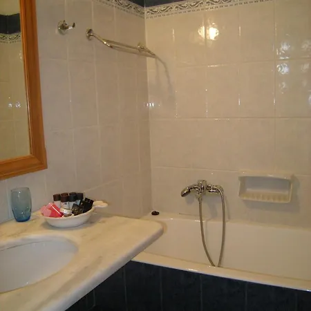 Roussos Casa de hóspedes