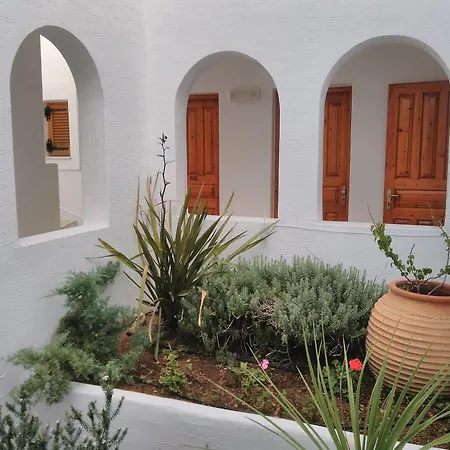 Casa de hóspedes Roussos 4*