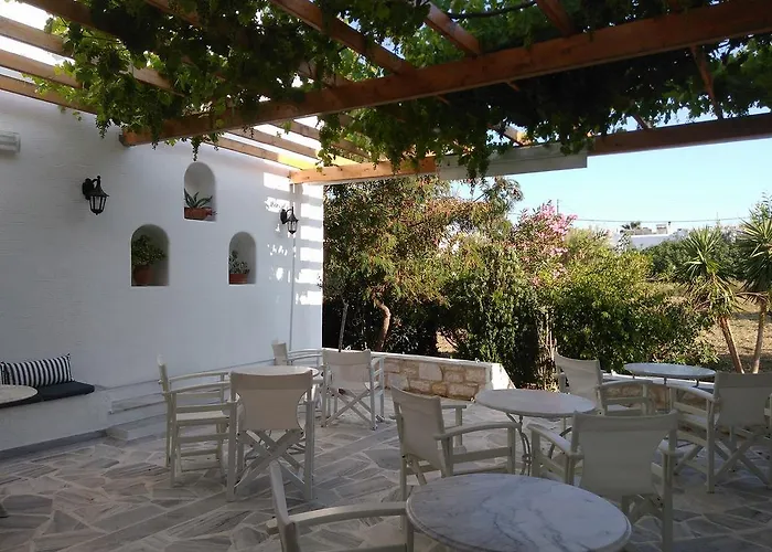 Roussos Vendégház Náusza