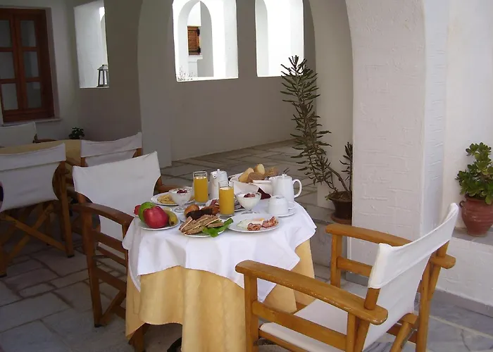 Roussos Vendégház 4*